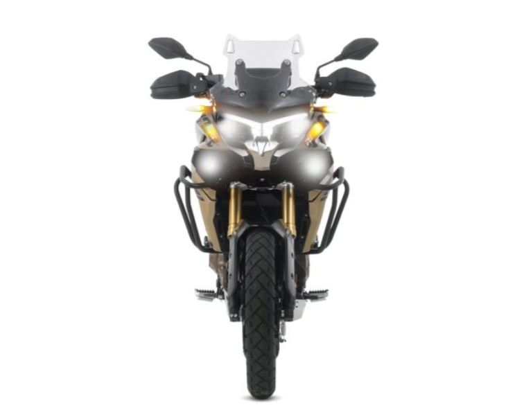Voge 625 DSX 2026 face avant jaune - Galaxie 2 Roo Cholet