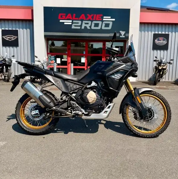 Voge DS800X Rally 2026 face avant - Galaxie 2 Roo Cholet